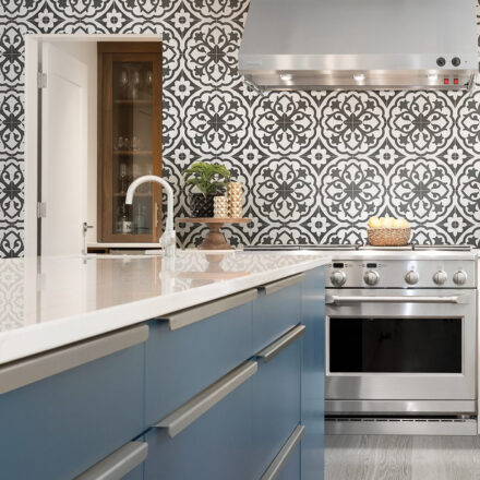 Porcelain AN Form 8×8 Monochrome Lotus